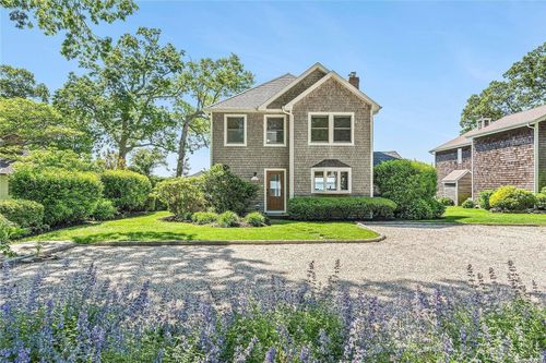 17 Leafy Way, Aquebogue, NY, 11931-2129 | Card Image