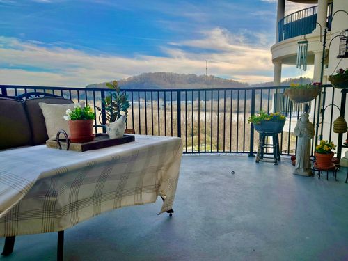 apt-809-400 Warioto Way, Ashland City, TN, 37015-1379 | Card Image