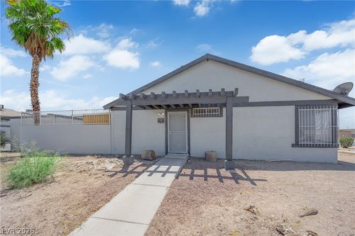3100 Chadford Pl, Las Vegas, NV, 89102-7830 | Card Image