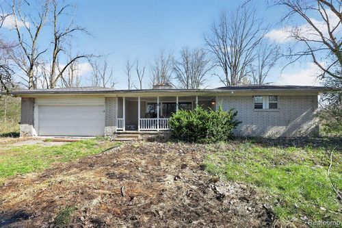 6718 Colf Rd, Carleton, MI, 48117-8900 | Card Image
