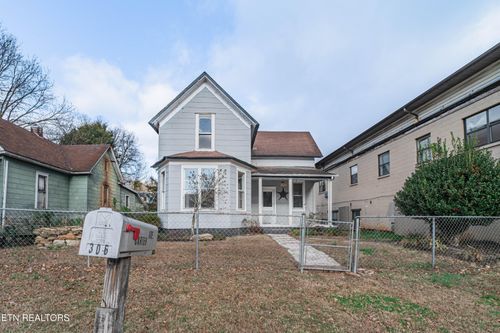 306 Carter Ave, Harriman, TN, 37748-2407 | Card Image