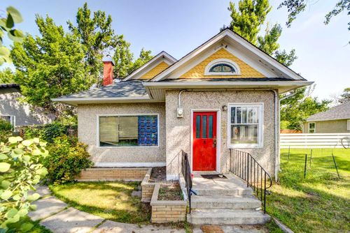 229 19 Street, Fort Macleod, AB, T0L0Z0 | Card Image