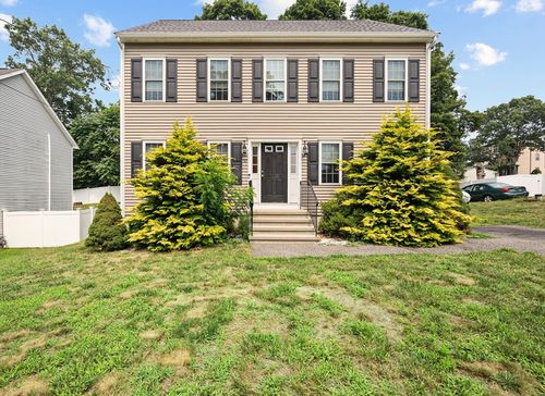 52 North Ave, Brockton, MA, 02302-1703 | Card Image
