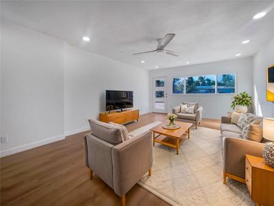 6015 Olive Avenue, House other with 3 bedrooms, 2 bathrooms and null parking in Sarasota FL | Image 3