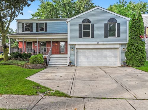 37 Yardley Lane, Schaumburg, IL, 60194 | Card Image