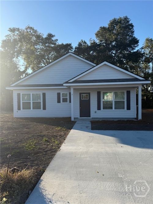 7 Helmken St, Savannah, GA, 31404-1709 | Card Image