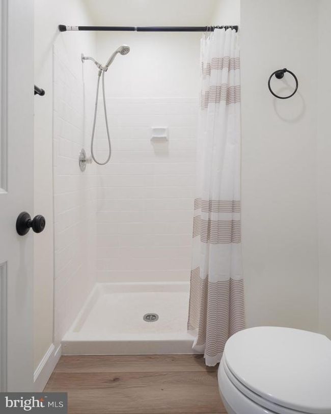 7710 Asterella Ct, Townhouse with 3 bedrooms, 4 bathrooms and null parking in SPRINGFIELD VA | Image 23