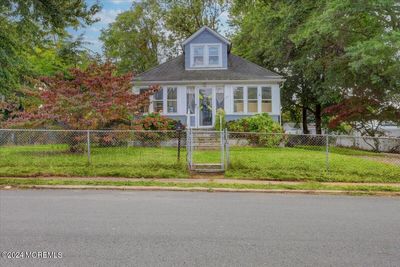 168 Railroad Avenue, House other with 3 bedrooms, 1 bathrooms and null parking in Belford NJ | Image 2