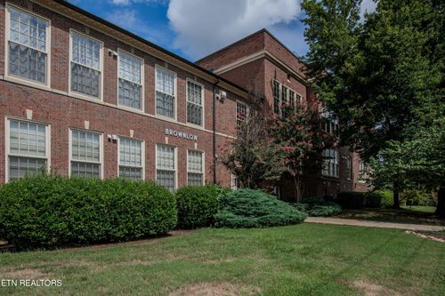 112-140 E Glenwood Ave, Knoxville, TN, 37917-5776 | Card Image
