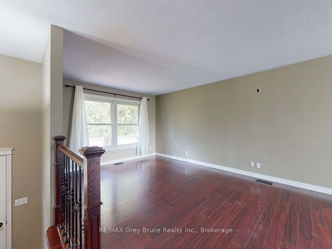 062706 Sunny Valley Rd, House other with 4 bedrooms, 2 bathrooms and 8 parking in Georgian Bluffs ON | Image 8