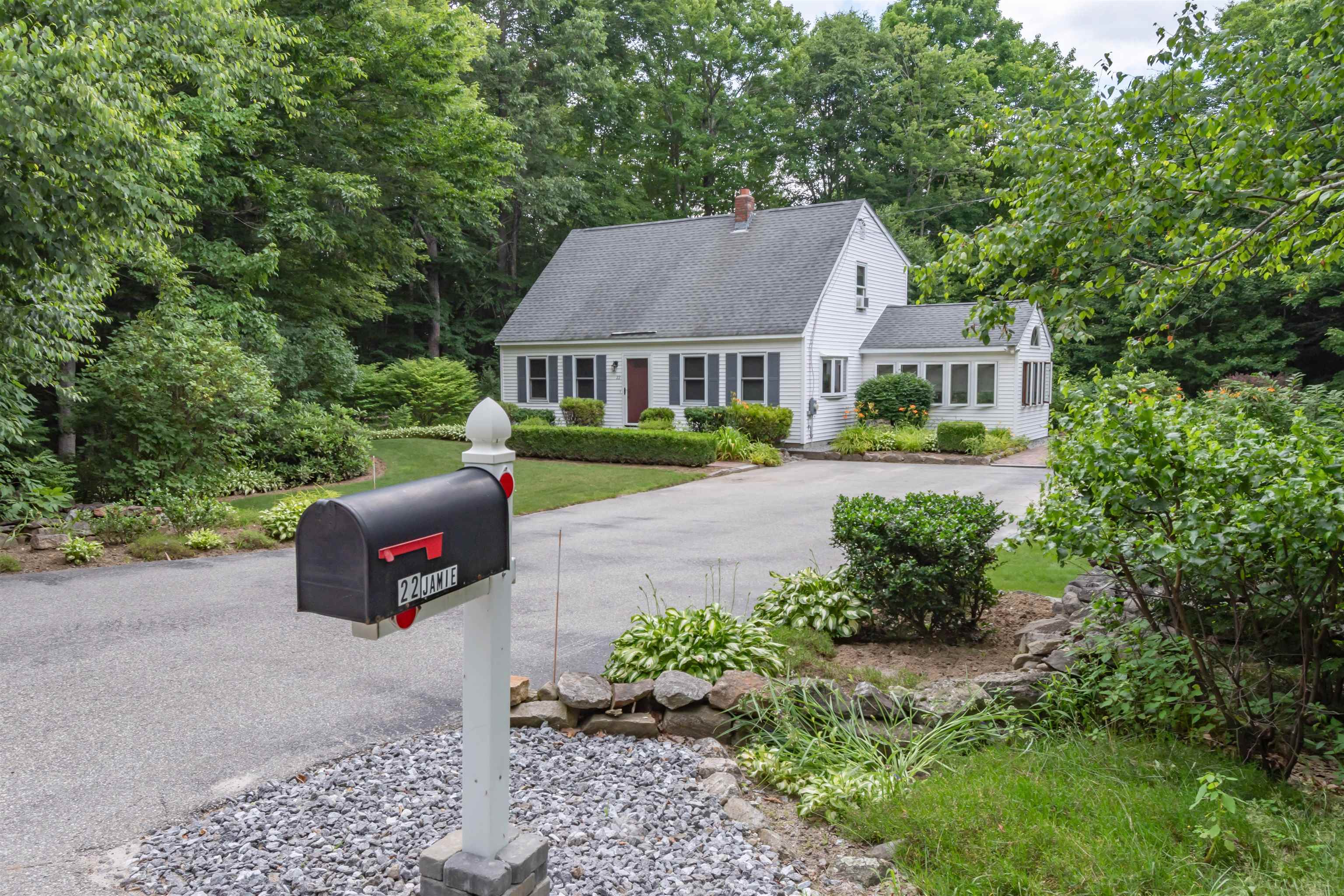 Jamie Dr, Weare, NH 03281