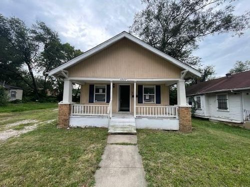 3207 E 62nd St, Kansas City, MO, 64130-3936 | Card Image