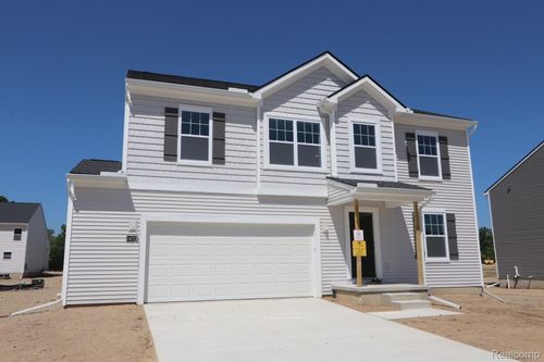 54727 Heron Cir, New Baltimore, MI, 48047-2827 | Card Image