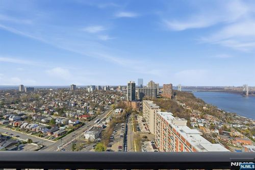 6 Horizon, Fort Lee, NJ, 07024 | Card Image
