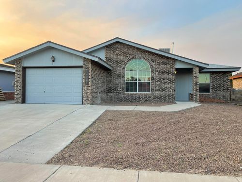 14561 Puerto Del Carmen Dr, Horizon City, TX, 79928-7703 | Card Image