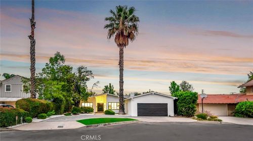 16127 Hartsook St, Encino, CA, 91436-1501 | Card Image