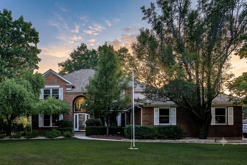1422 Eagle Ridge Dr, Antioch, IL, 60002-2926 | Card Image