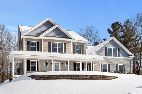 5 Senter Farm Rd, Hudson, NH, 03051-3040 | Card Image