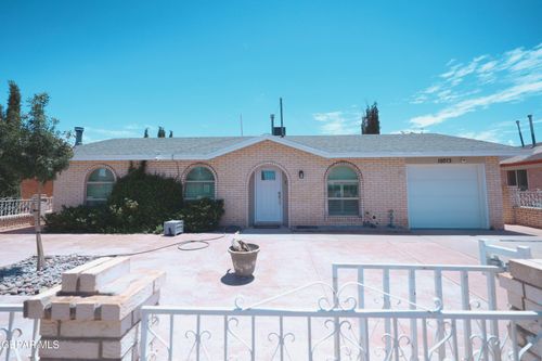 10713 Eagle Pass Ln, El Paso, TX, 79924-1224 | Card Image