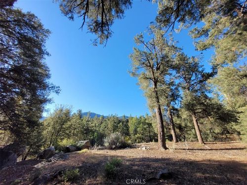 15913 Wildwood Dr, Pine Mountain Club, CA, 93222 | Card Image