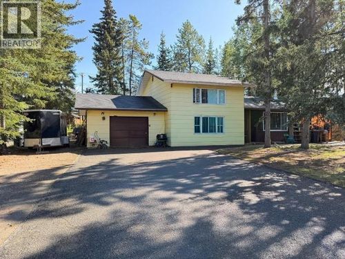 13 Basswood St, Whitehorse, YT, Y1A4P4 | Card Image