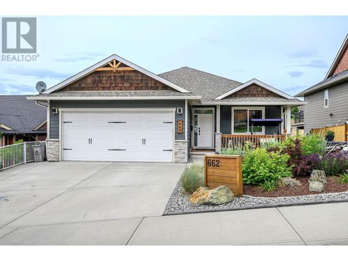 662 Monarch Dr, Kamloops, BC, V2E0B1 | Card Image