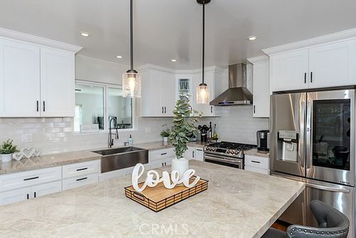 9233 Vicki Dr, Santa Fe Springs, CA, 90670-2430 | Card Image