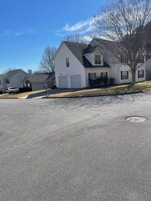 6469 Brenda Ann Dr, Lithonia, GA, 30058-6420 | Card Image