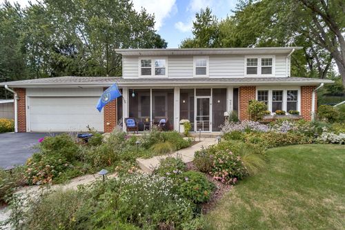291 Robins Run, Burlington, WI, 53105-1049 | Card Image