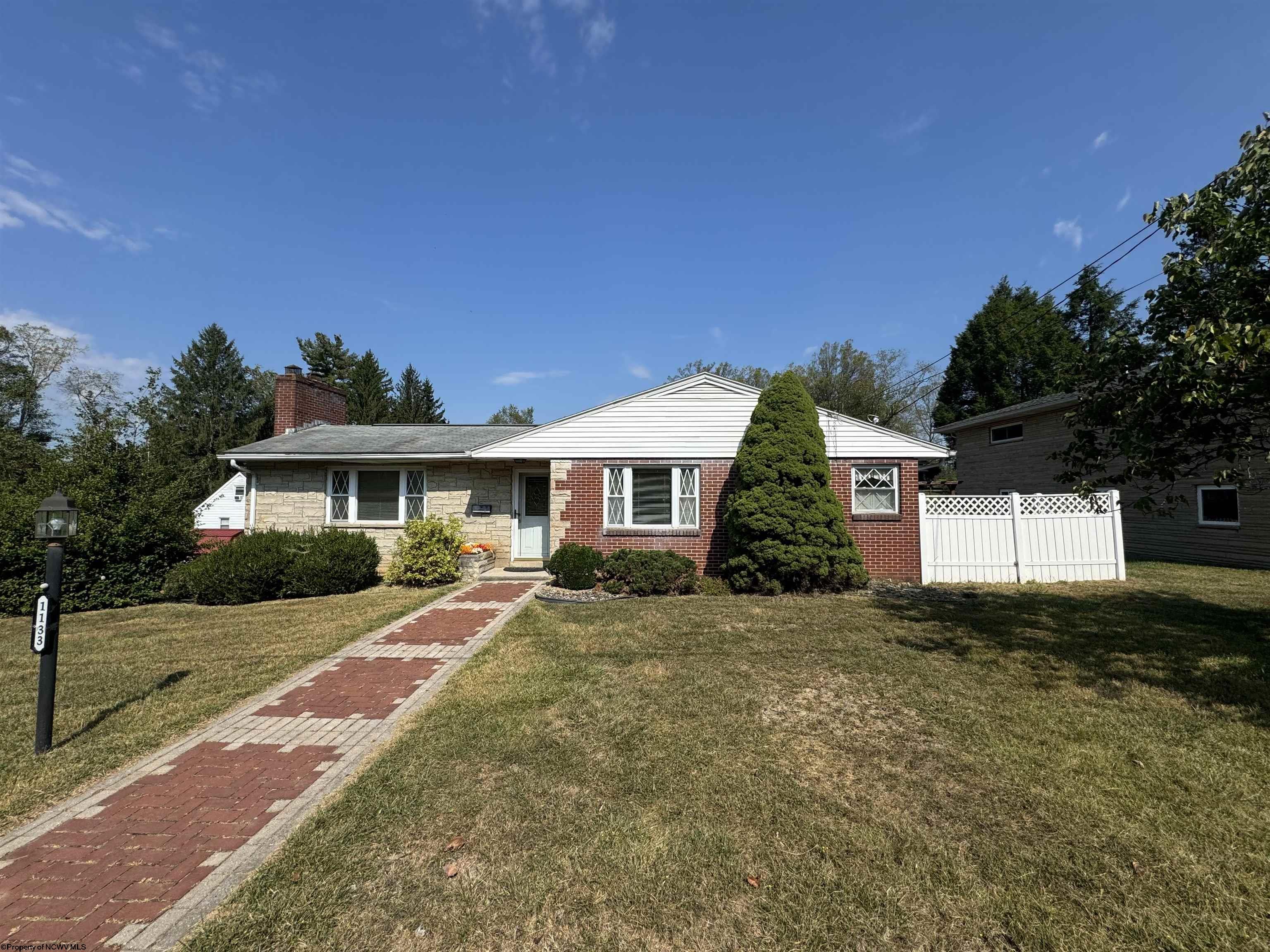 Avalon Rd, Fairmont, WV 26554