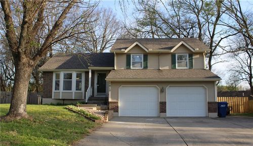 1012 Sw Eastman St, Blue Springs, MO, 64015-8717 | Card Image