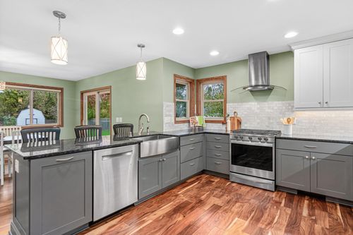 1846 Chatsworth St N, Roseville, MN, 55113-6535 | Card Image