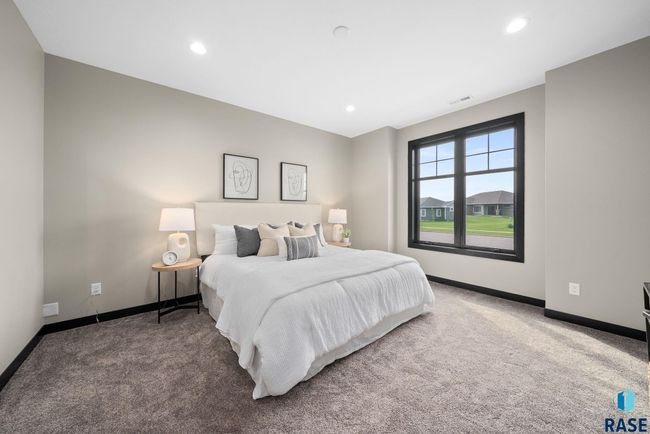 8617 W Shoreline Pl, Townhouse with 3 bedrooms, 3 bathrooms and null parking in Sioux Falls SD | Image 9