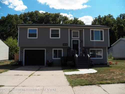 1516 Jacqueline Dr, Holt, MI, 48842-2075 | Card Image