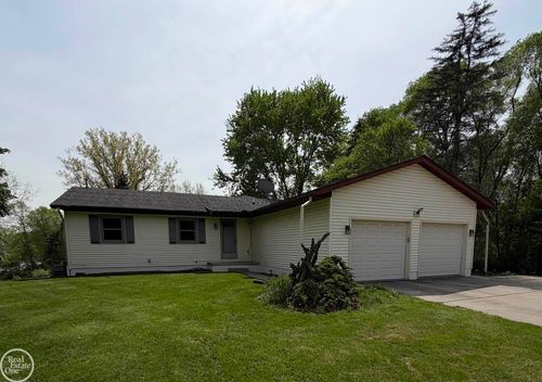 4063 N River Rd, Fort Gratiot, MI, 48059-4048 | Card Image