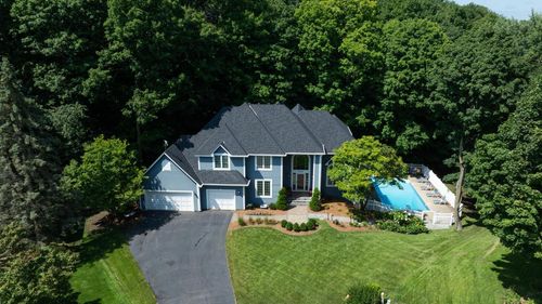 6310 Stag Horn Ln, Chanhassen, MN, 55317-9131 | Card Image