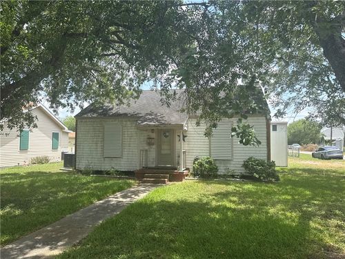 736 Fetick Ave, Taft, TX, 78390-2913 | Card Image