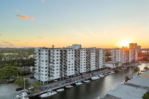 808-3703 Ne 166th St, North Miami Beach, FL, 33160-3883 | Card Image