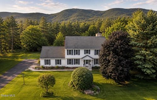 10 Willow Rd, Queensbury, NY, 12804-1238 | Card Image