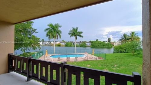 apt-211-5900 Nw 17th Pl, Sunrise, FL, 33313-6951 | Card Image