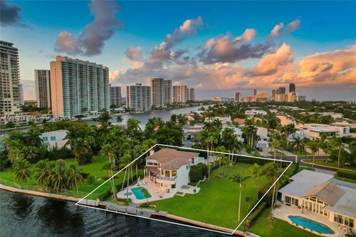 288 S Parkway, Golden Beach, FL, 33160-2219 | Card Image