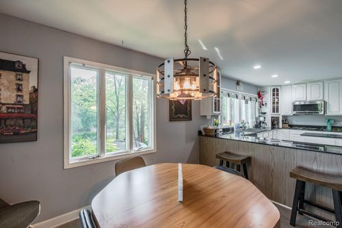 2475 S Ortonville Rd, Ortonville, MI, 48462-8643 | Card Image