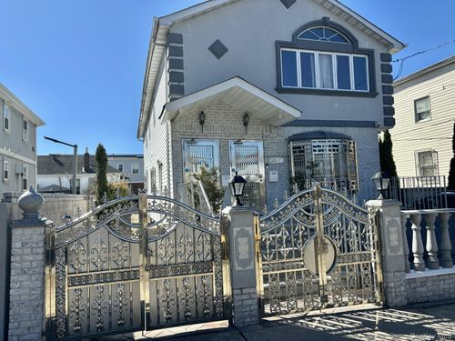 12614 133rd Ave, South Ozone Park, NY, 11420-3310 | Card Image