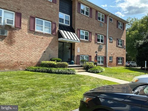 d5-335 E Lancaster Ave, DOWNINGTOWN, PA, 19335-2905 | Card Image