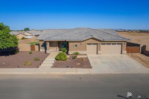 2589 S 43rd Trl, Yuma, AZ, 85364-9283 | Card Image