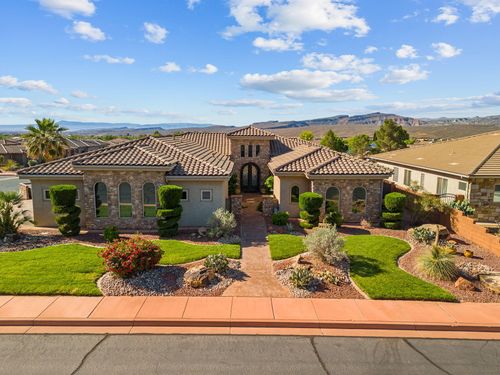 452 W Tenaya Dr, Ivins, UT, 84738-6581 | Card Image