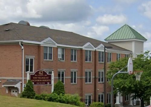 42 Vernon St, Worcester, MA, 01610-1975 | Card Image