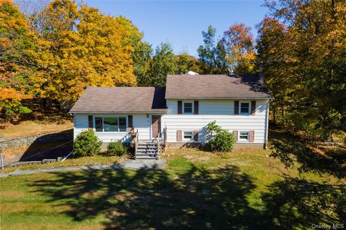 172 Ridge Rd, Highland Mills, NY, 10930-2212 | Card Image