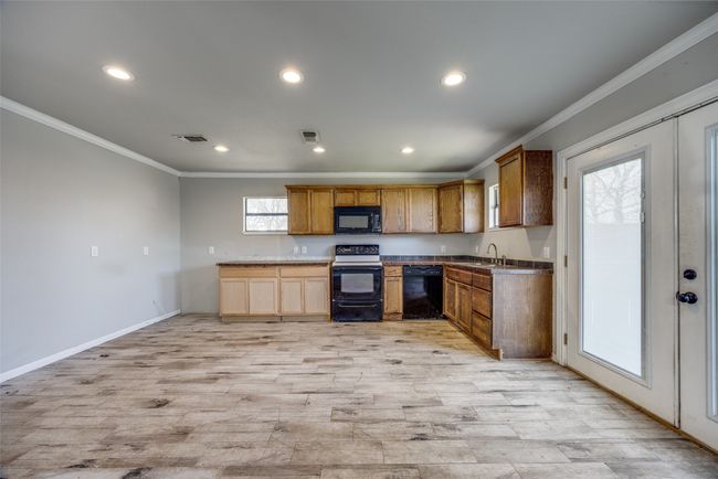 513 S Carter St, House other with 2 bedrooms, 2 bathrooms and null parking in Whitewright TX | Image 6