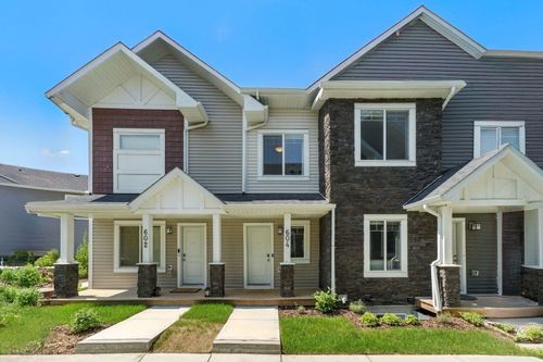 {{alt}} | Card Image